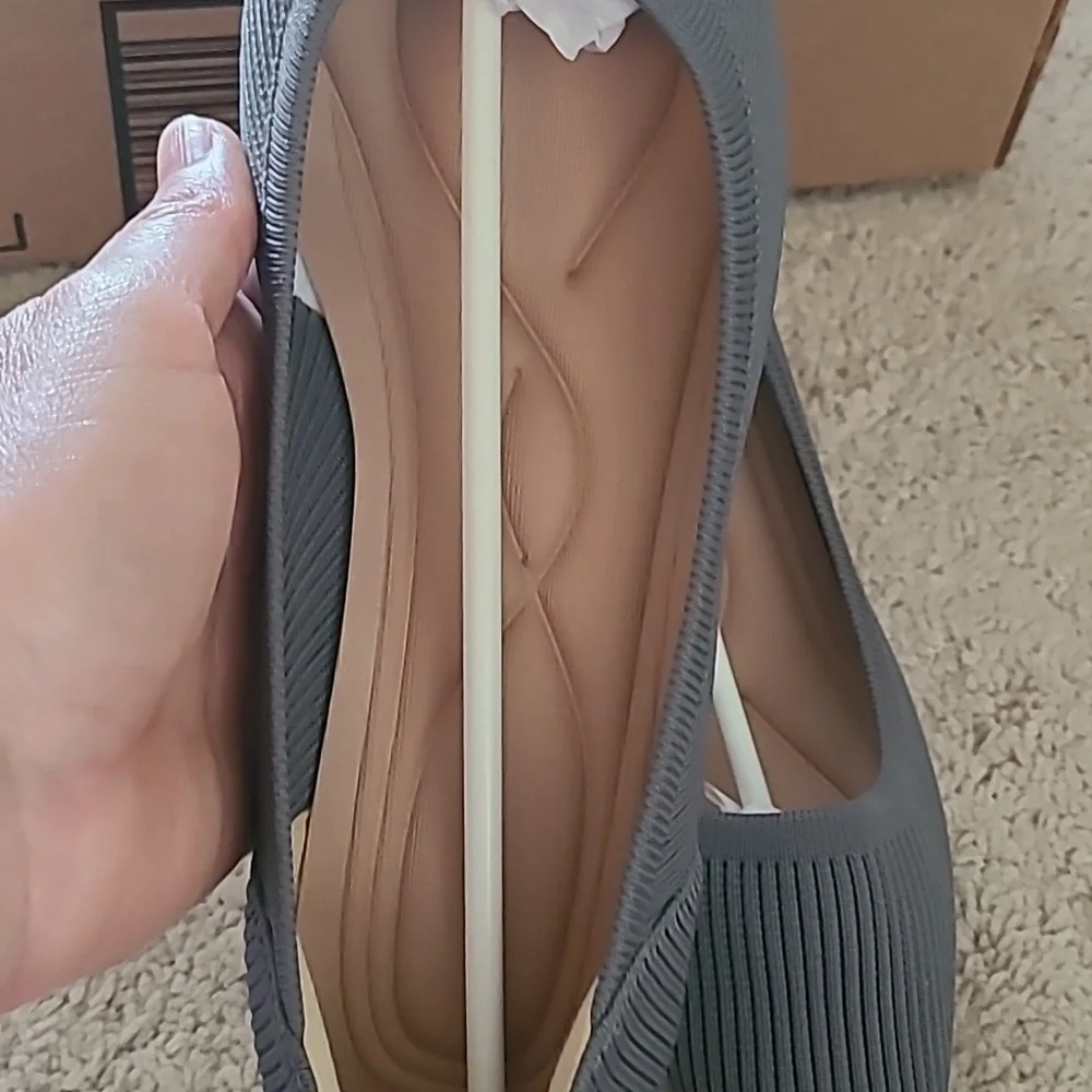 Elegant Gray Women's Flats - Picture 3 of 6